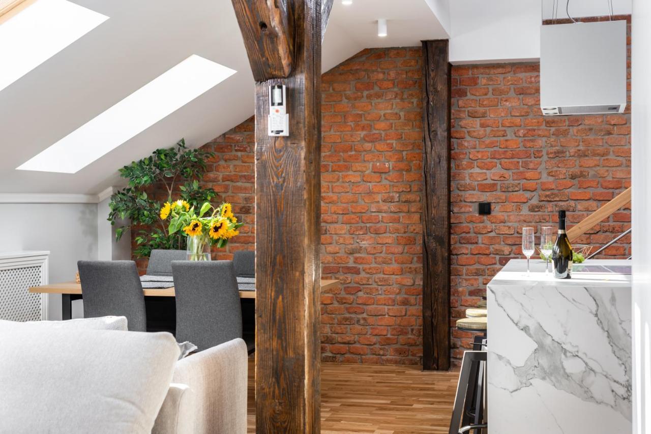 Riverside Premium Class Apartment - By Upstairs Kraków Eksteriør billede