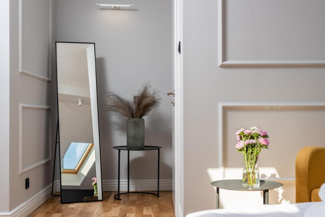 Riverside Premium Class Apartment - By Upstairs Kraków Eksteriør billede
